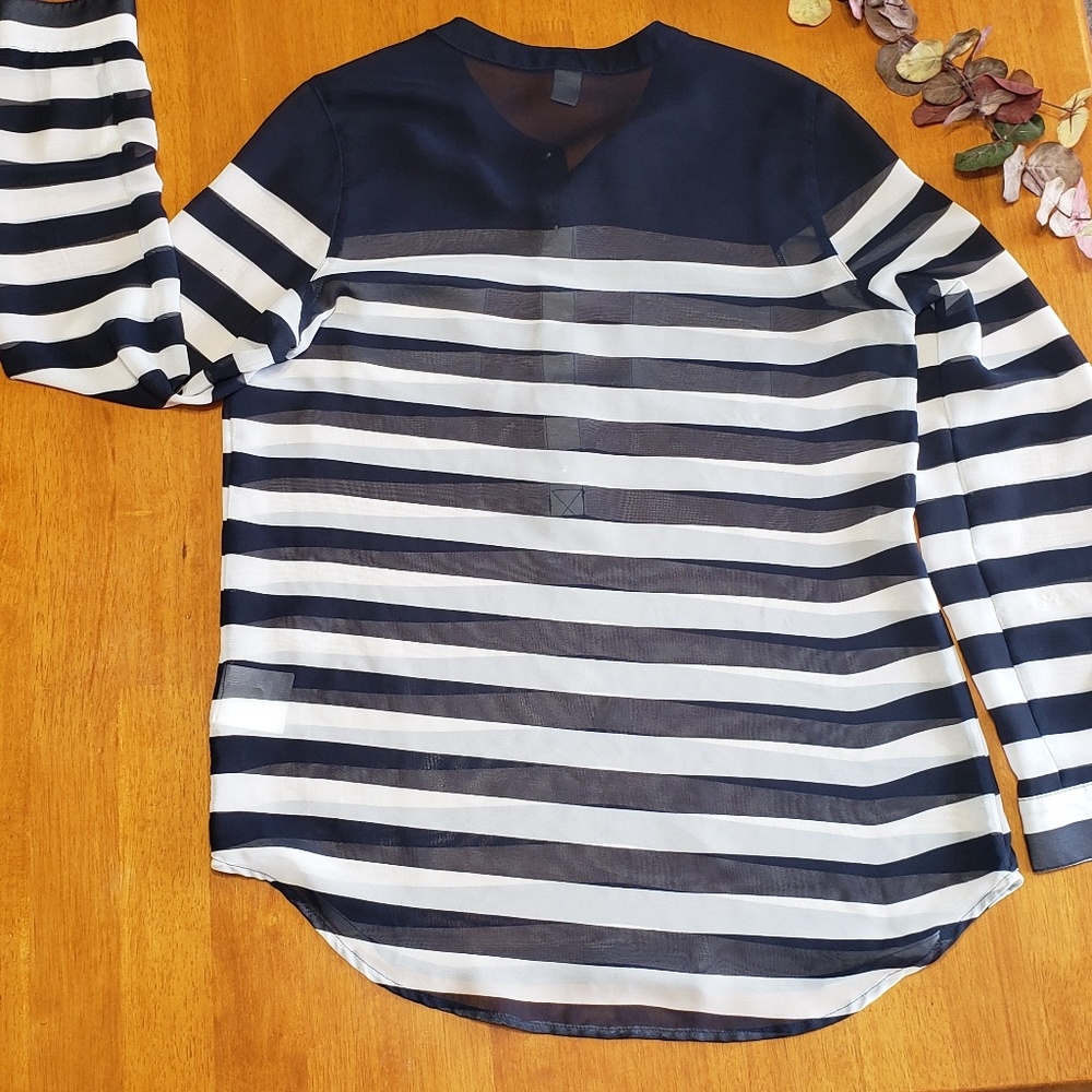 OLD NAVY Stripe Blouse!!! - Picture 2 of 8